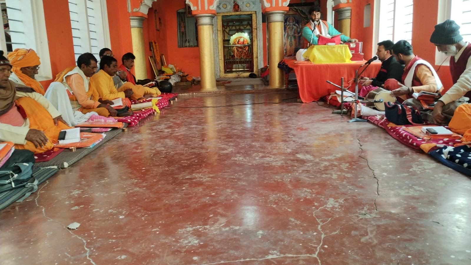 हिंदी समाचार |हनुमान मंदिर में साप्ताहिक...