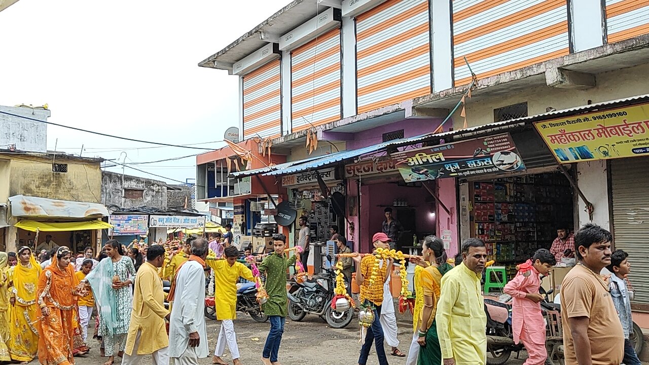 हिंदी समाचार |बारवांखुर्रम से आईं कावड़...