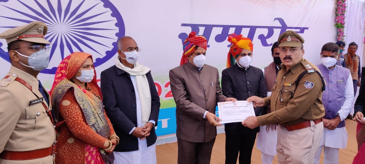 हिंदी समाचार |थाना प्रभारी उमाशंकर मुकाती,...