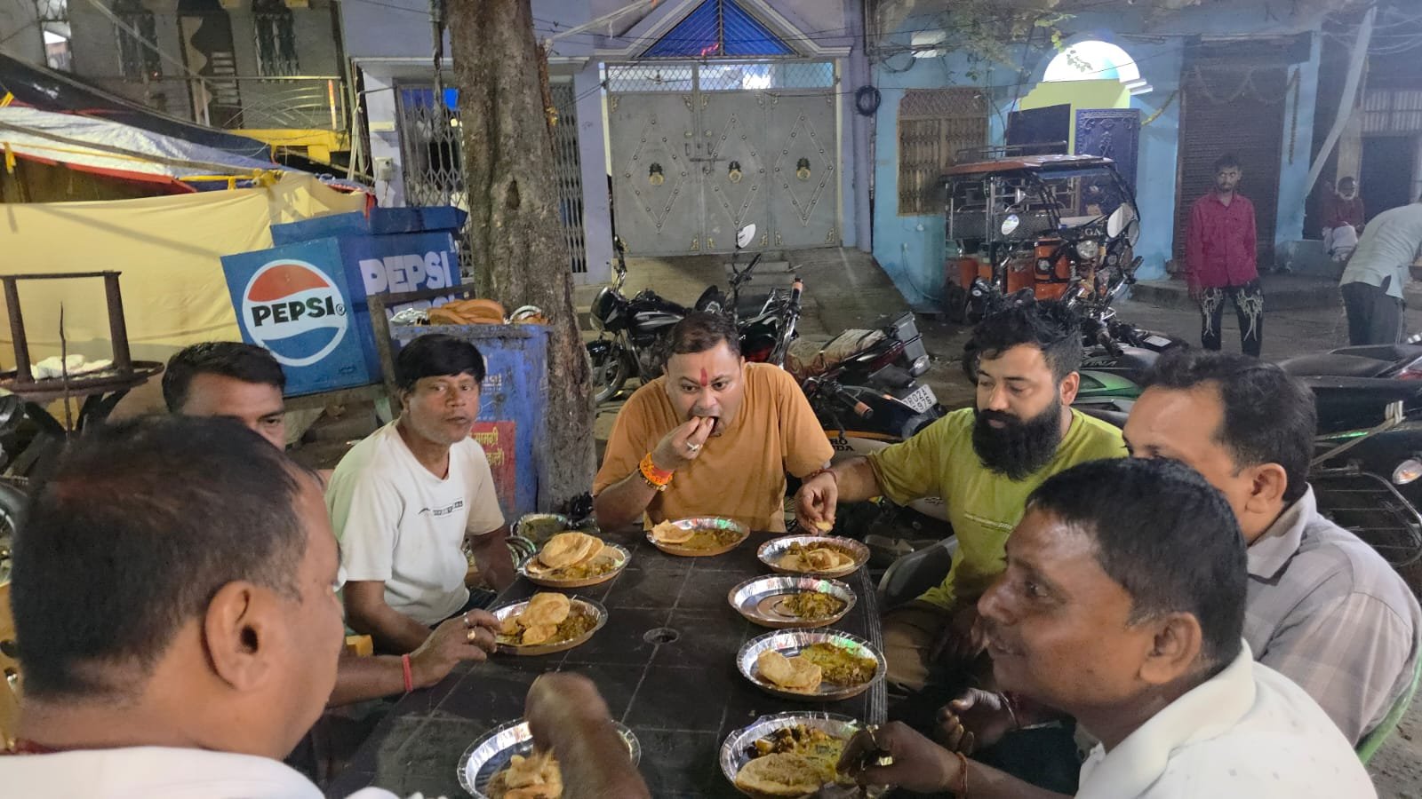 हिंदी समाचार | सेवा दिवस पर सामूहिक भंडारे...