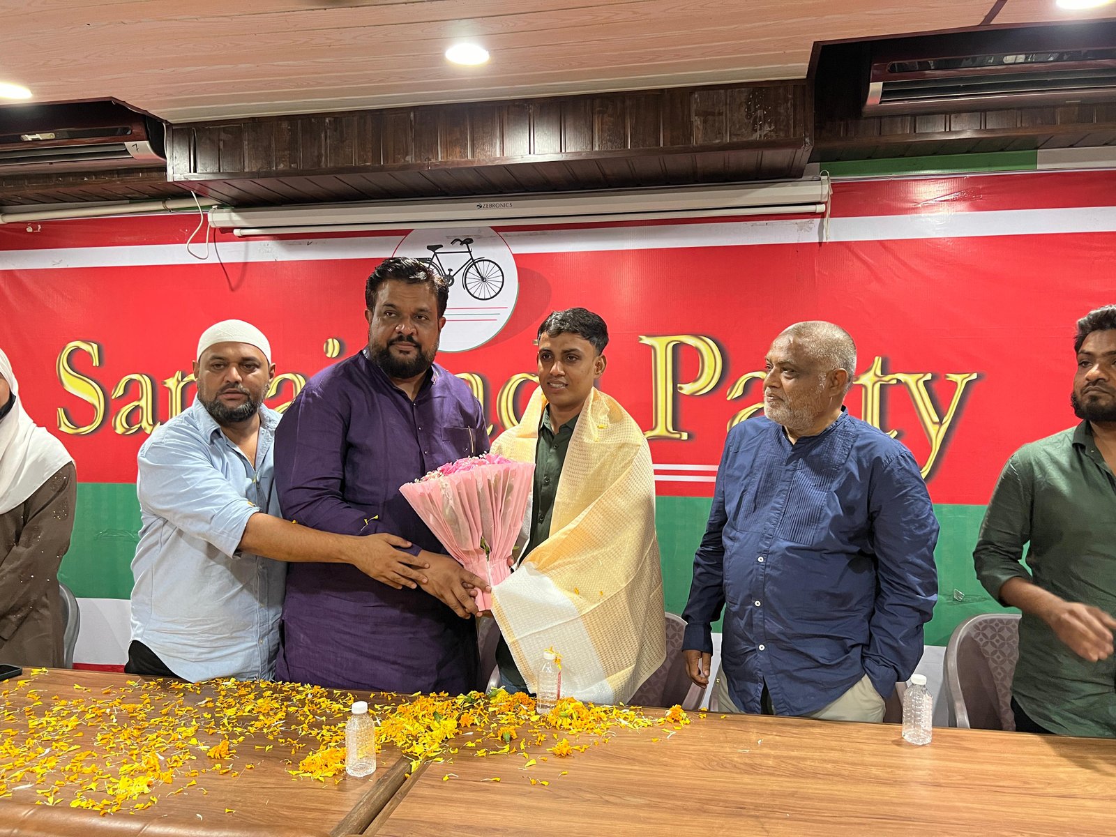 हिंदी समाचार |भिवंडी का छात्र बना UPSC अधिकारी