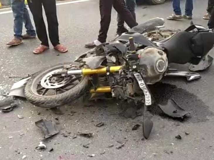 हिंदी समाचार |अज्ञात वाहन की टक्कर से युवक...