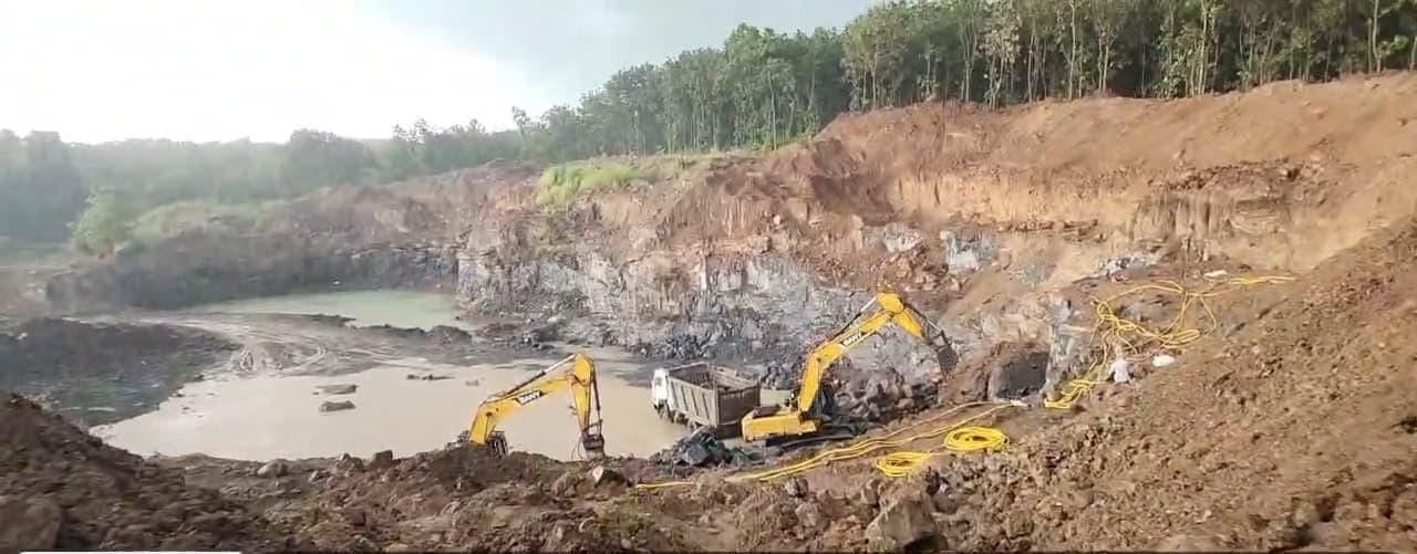 हिंदी समाचार |बिना अनुमति किया जा रहा था...