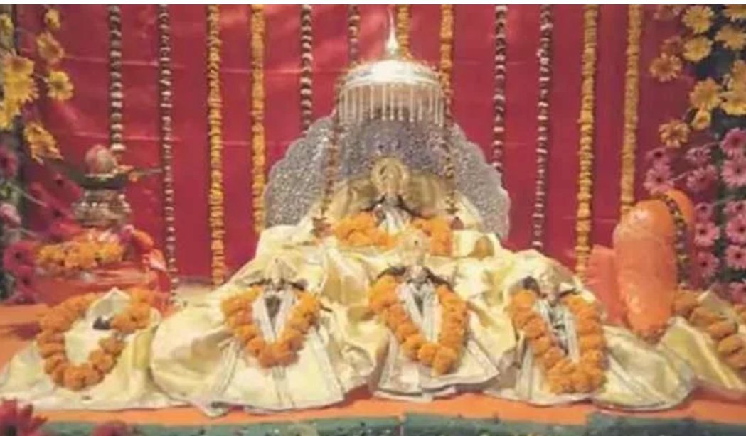 हिंदी समाचार |रामलला को ओढ़ाई गई मखमली रजाई,...