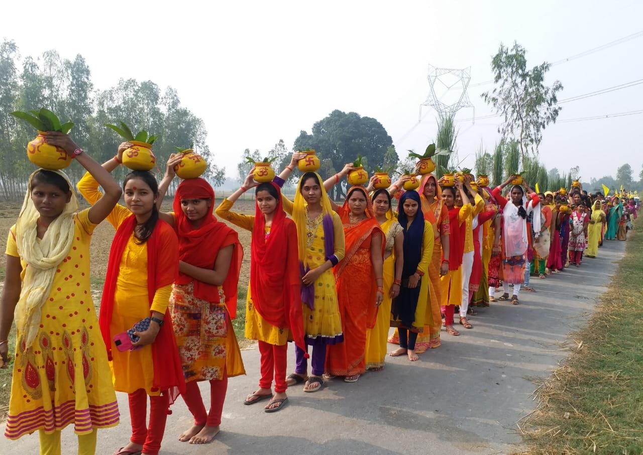 हिंदी समाचार |कलश यात्रा के साथ चौबीस...