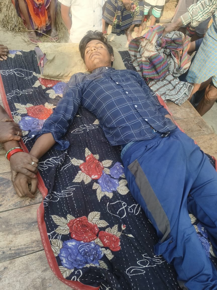 हिंदी समाचार |19 वर्षीय युवक ने फांसी लगाकर...