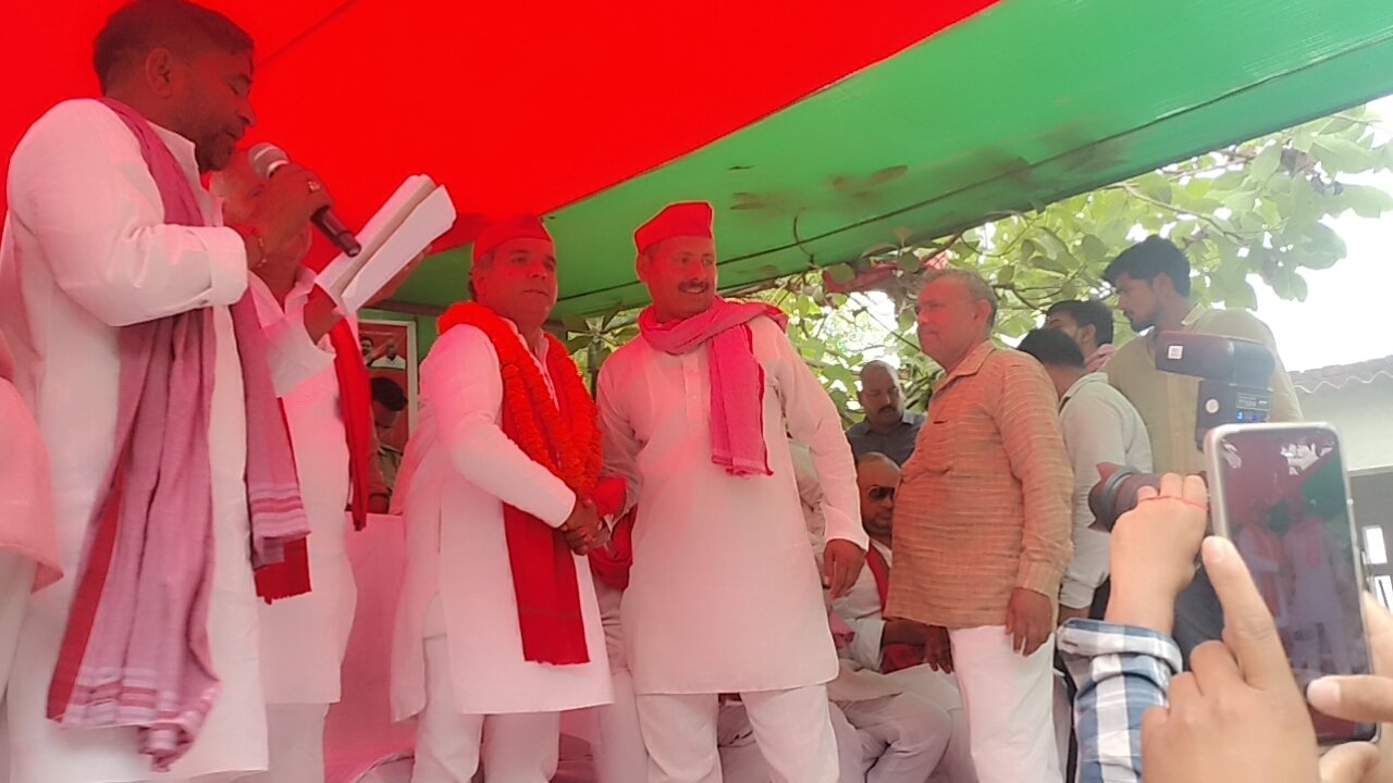 हिंदी समाचार |मुबारकपुर नुक्कड़ सभा में...