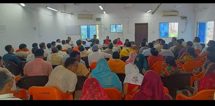 हिंदी समाचार |सेक्टर मजिस्ट्रेट एव बीएलओं...