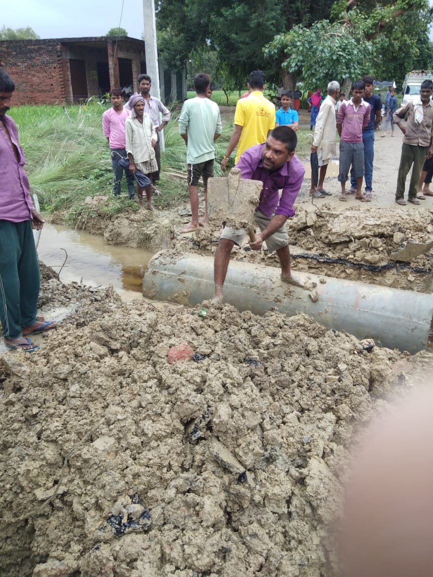 हिंदी समाचार |जल निकासी के लिए काट दी पक्की...