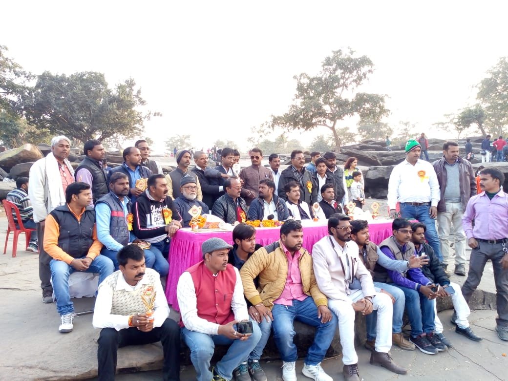 हिंदी समाचार |पत्रकार प्रेस क्लब की मीटिंग...