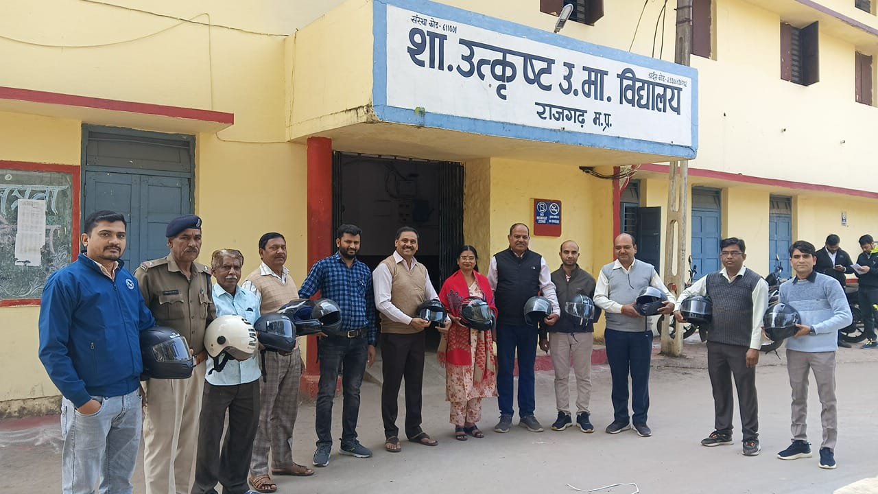 हिंदी समाचार |हेलमेट नहीं - तो सफर नहीं ...