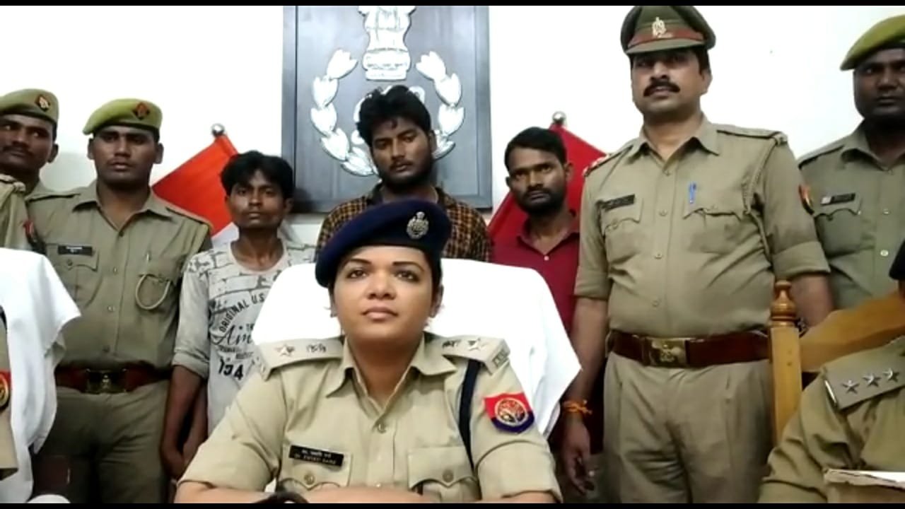 हिंदी समाचार |थाना फुरसतगंज पुलिस व स्वाट...