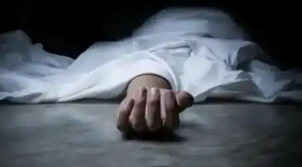 हिंदी समाचार |युवक पर कुल्हाड़ी से किया...
