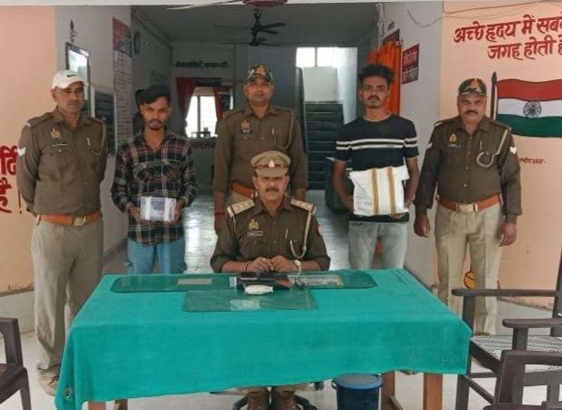 हिंदी समाचार |अवैध तमंचा व गांजा समेत दो...