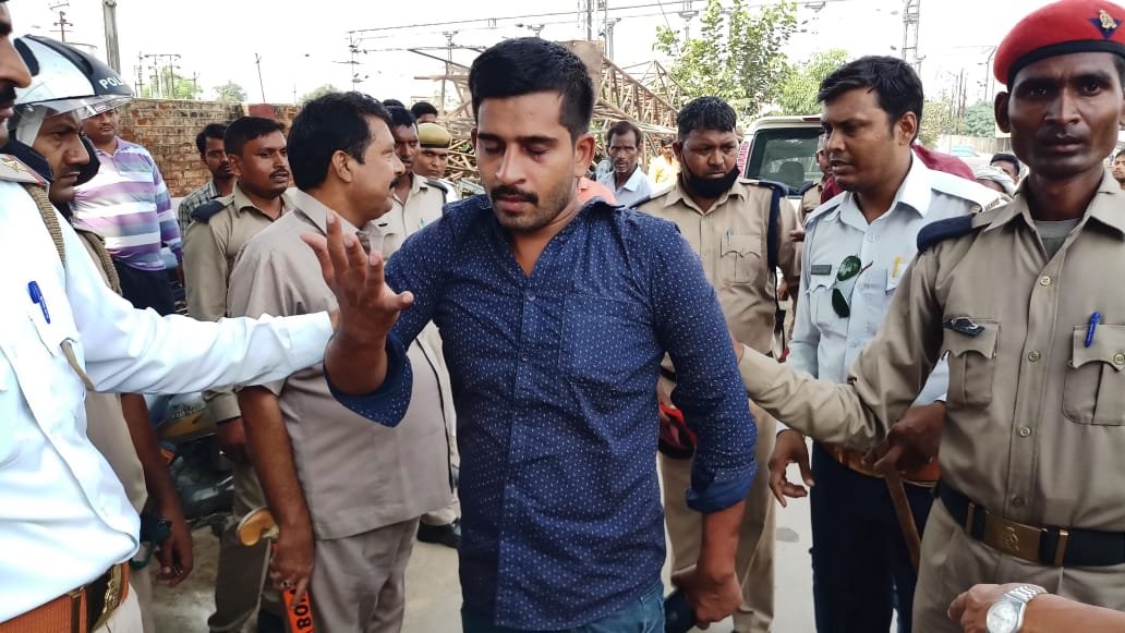 हिंदी समाचार |स्कार्पियो सवार दबंग सरकारी...