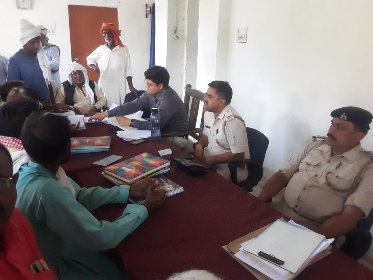 हिंदी समाचार |थाना परिसर में लगा जनता दरबार...