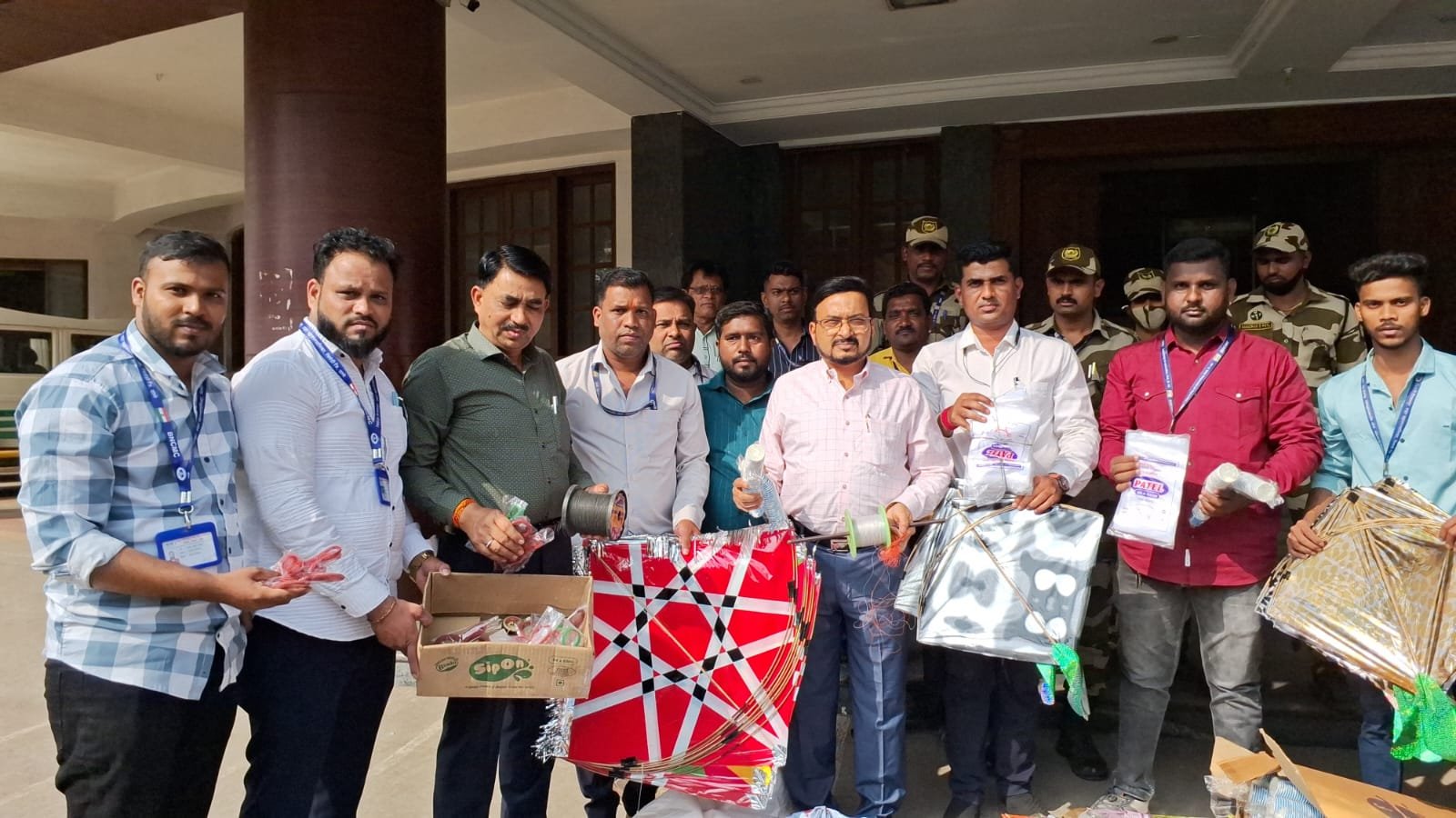 हिंदी समाचार |नायलॉन और प्लास्टिक मांजे पर...