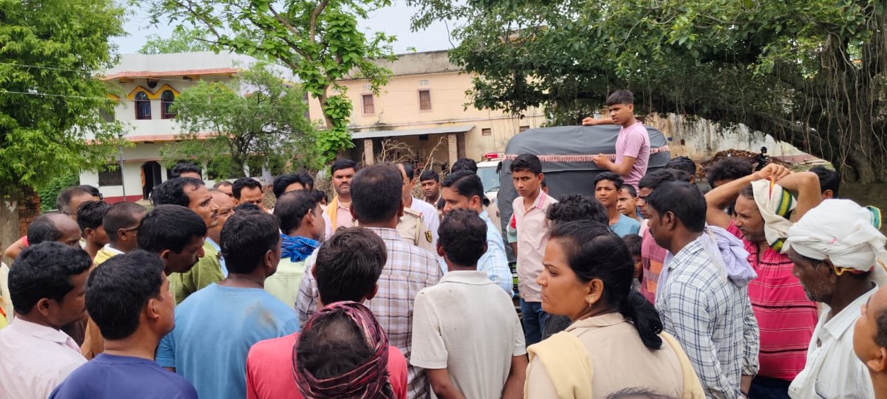 हिंदी समाचार |आकाशीय बिजली गिरने से एक एक...