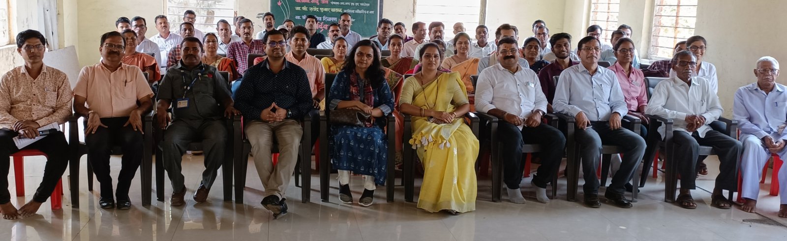 हिंदी समाचार | सौरऊर्जेच्या सहाय्याने GIIPL च्या माध्यमातून गावातील शाळांचा हरित शाळांमध्ये करण्यात आला विकास