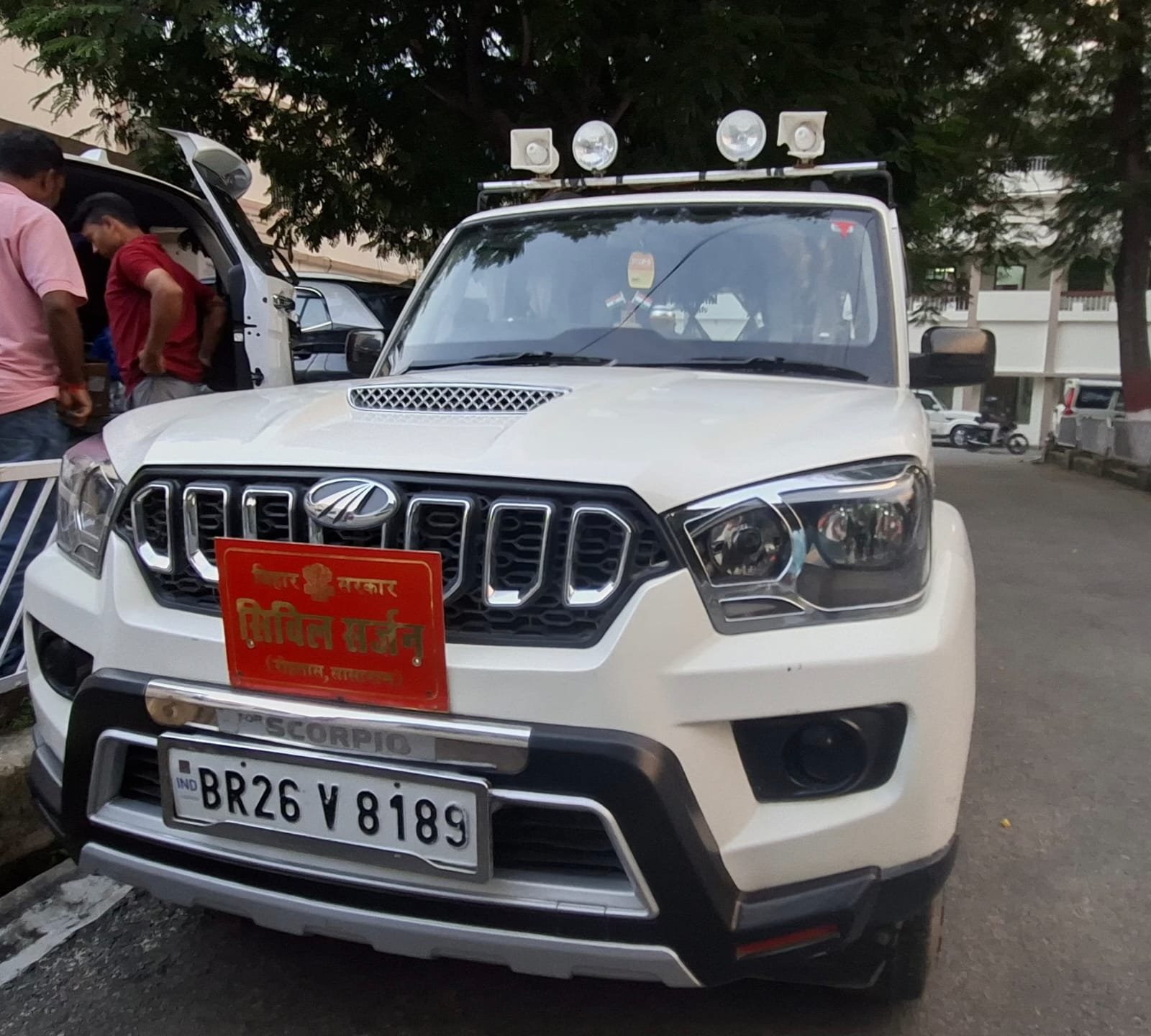 हिंदी समाचार |विधायक की इनोवा का...