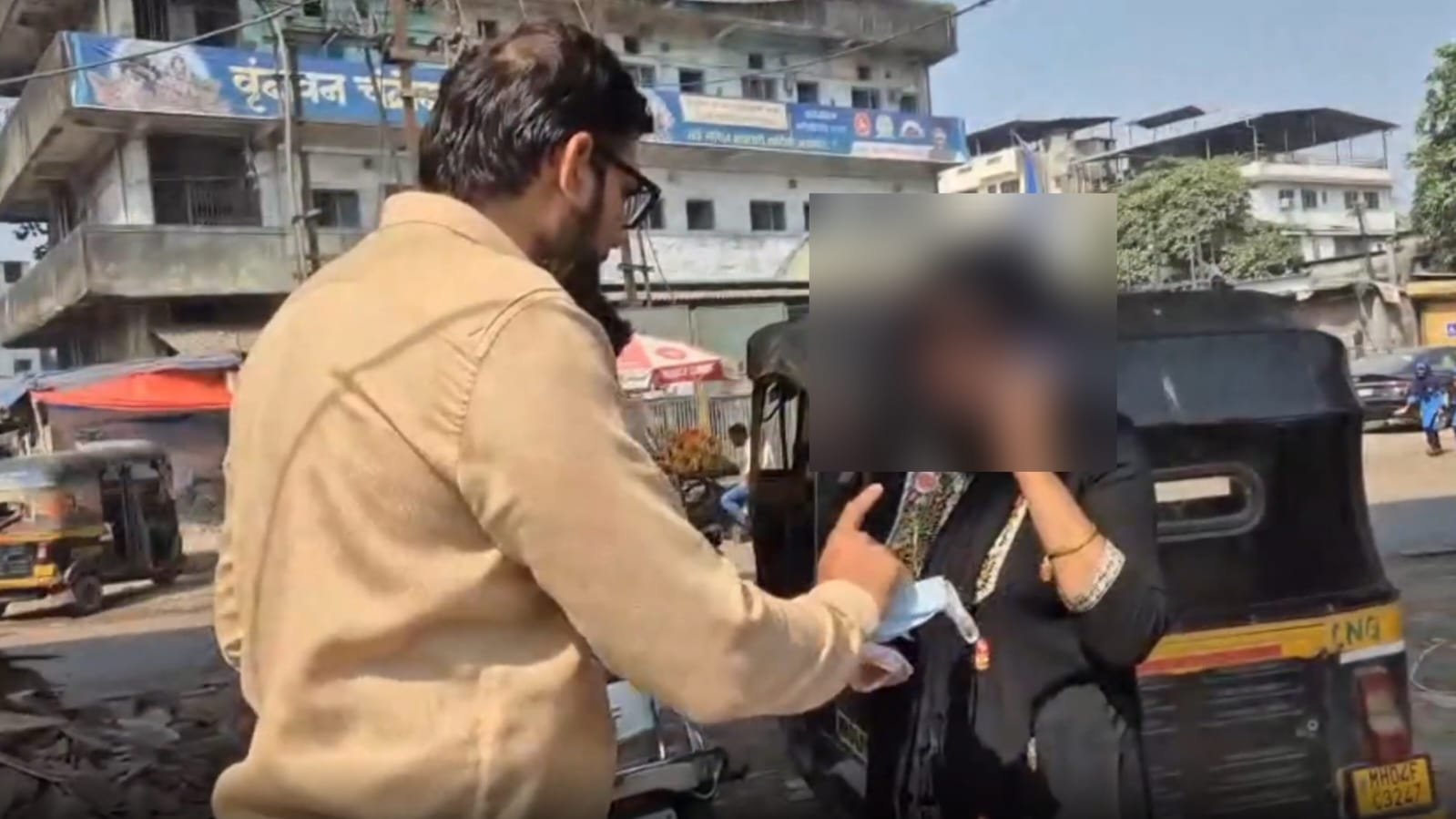 हिंदी समाचार |भिवंडी के यूट्यूबर पर महिला...