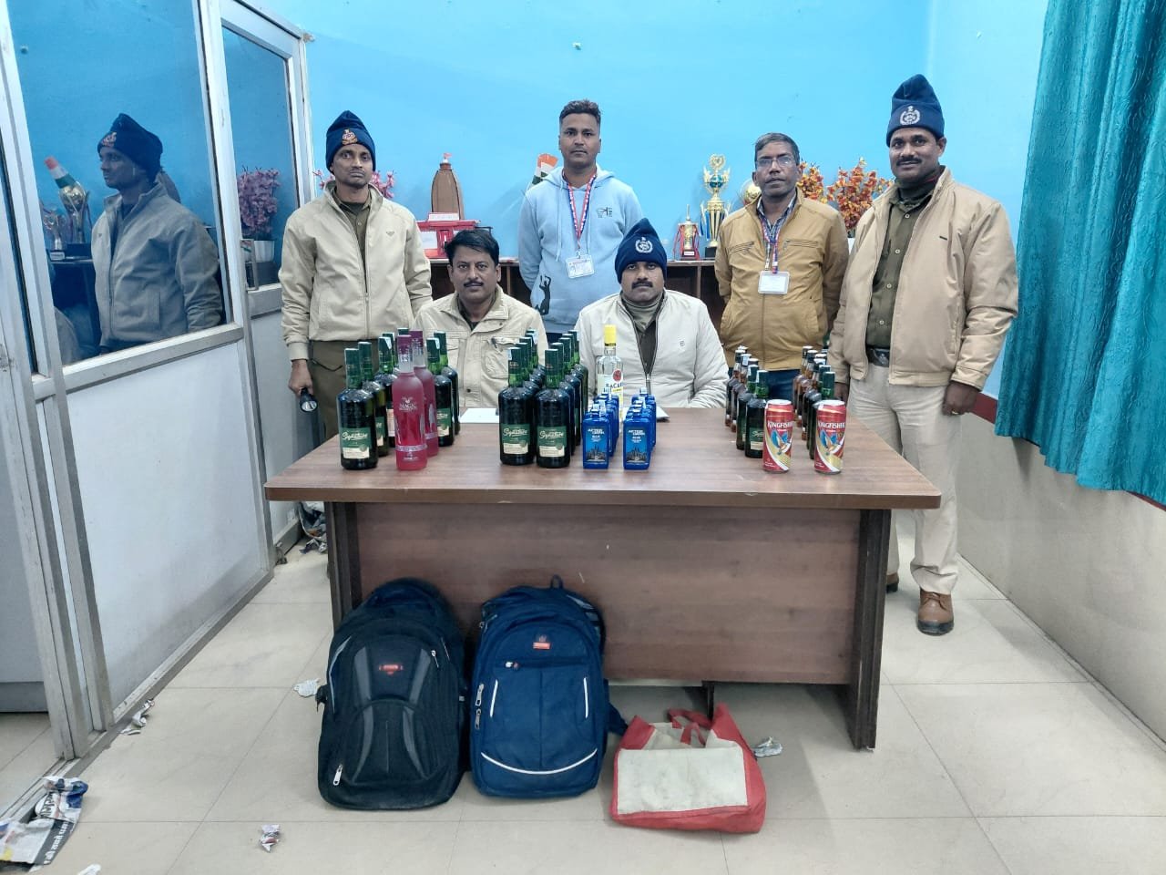 हिंदी समाचार |देहरादून एक्सप्रेस से 21,000...