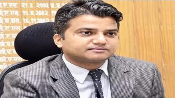 हिंदी समाचार |भ्रष्टाचार के आरोपी पूर्व...