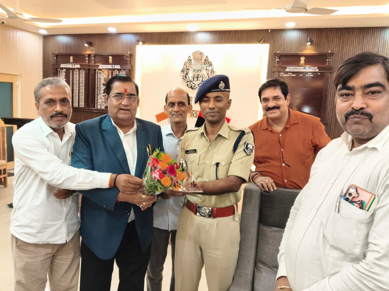 हिंदी समाचार |पुलिस अधीक्षक रौशन कुमार को...