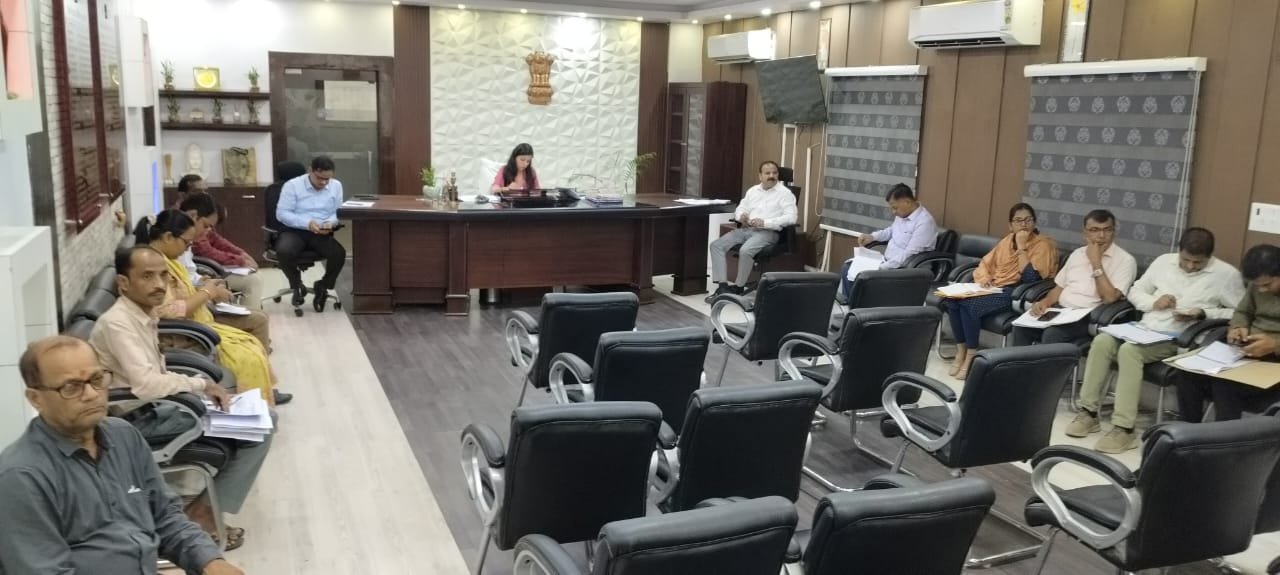 हिंदी समाचार |मुख्य सचिव की अध्यक्षता में...