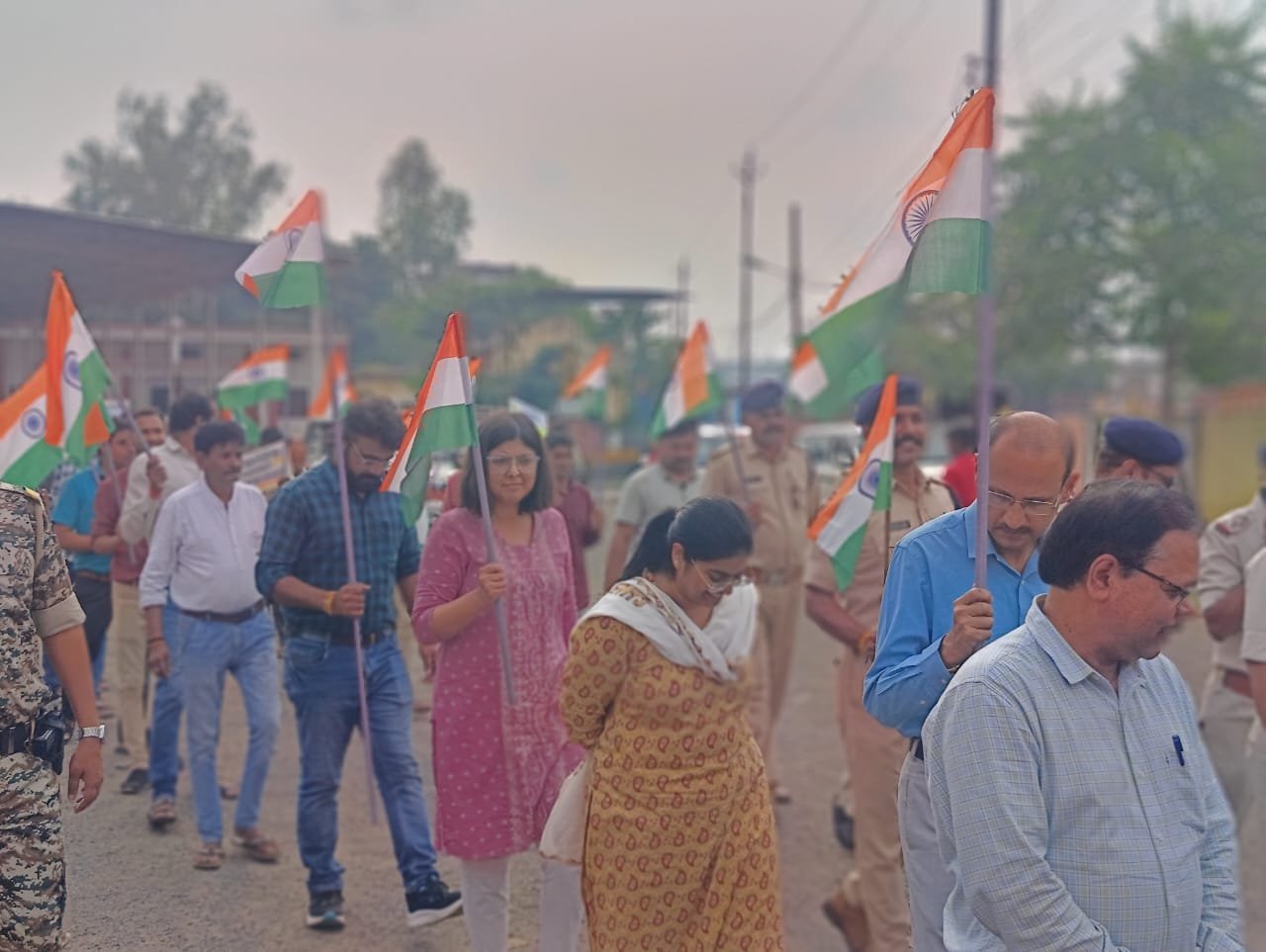 हिंदी समाचार |हर घर तिरंगा अभियान सिंगल यूज...