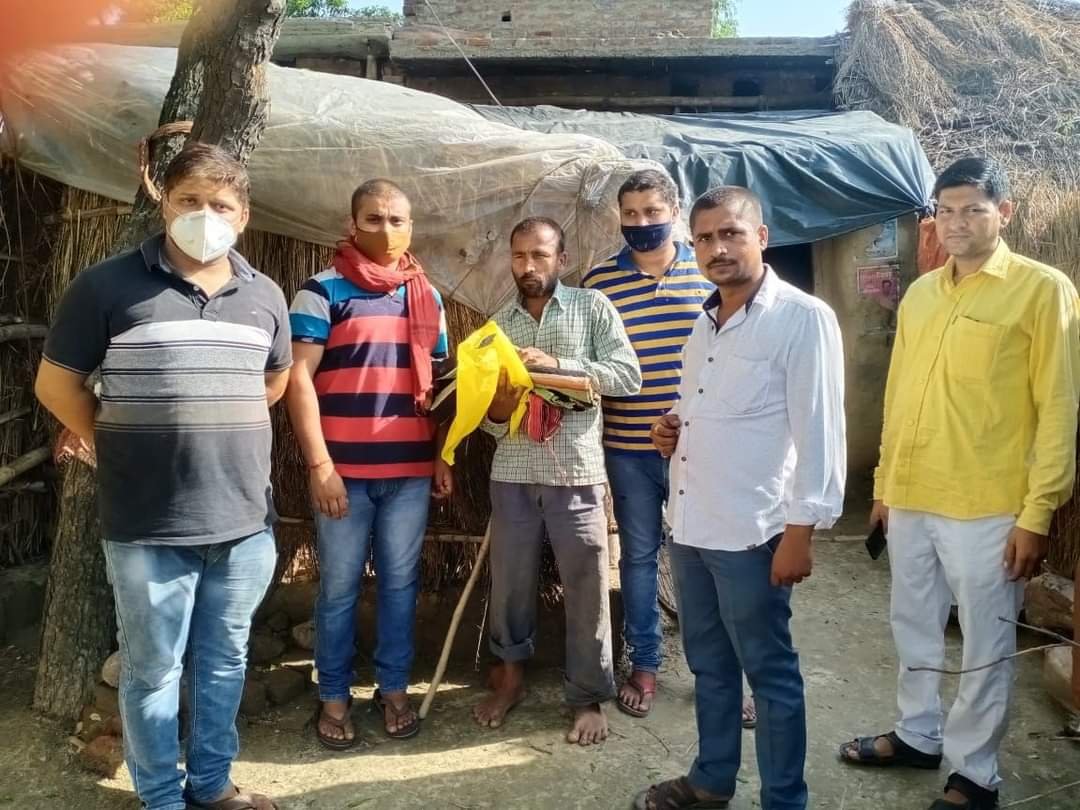 हिंदी समाचार |जन्मांध सत्यनारायण सहित आधा...