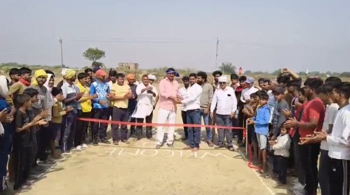 हिंदी समाचार | जमुरनी में क्रिकेट...