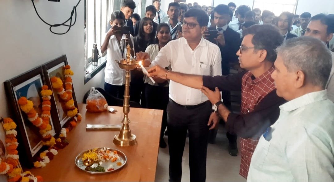 हिंदी समाचार |समूह में काम करने की जरूरत:...