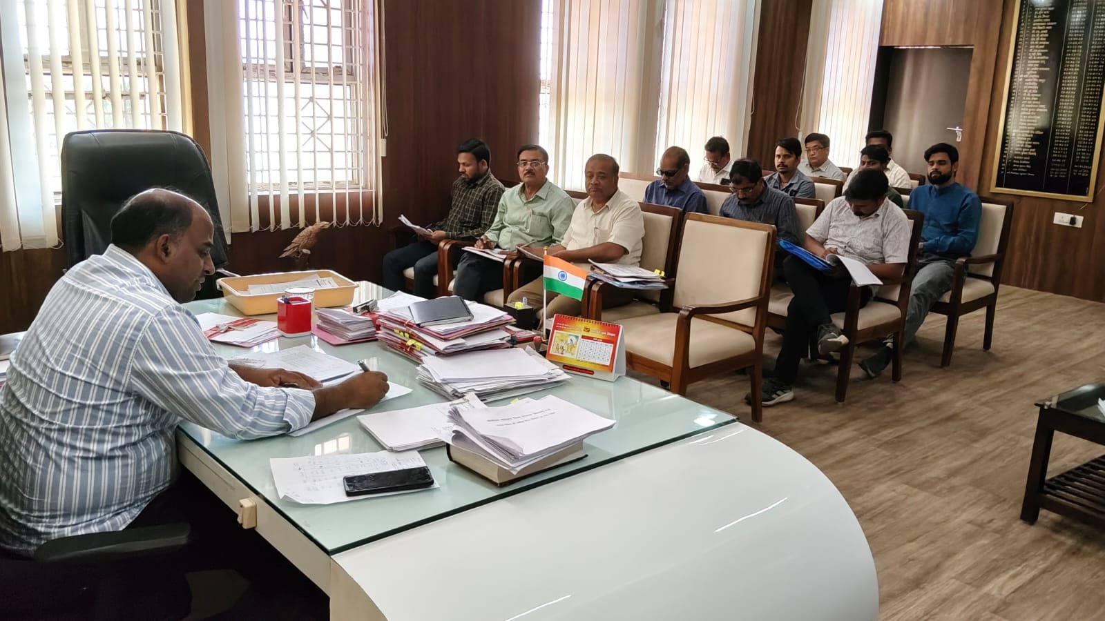 हिंदी समाचार | जिला उपार्जन समिति की बैठक...