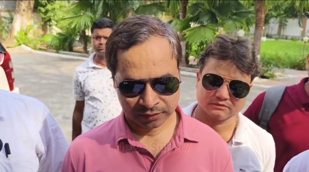 हिंदी समाचार | सासाराम अंचलाधिकारी को...
