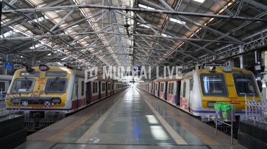 हिंदी समाचार |लोकल ट्रेन मे यात्रा करने से...