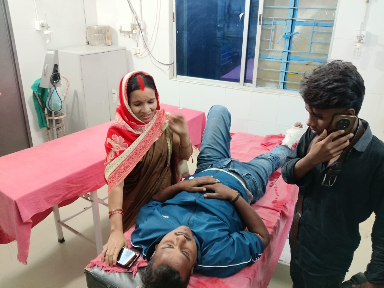 हिंदी समाचार |दो मोटरसाइकिलों की भिड़ंत में...