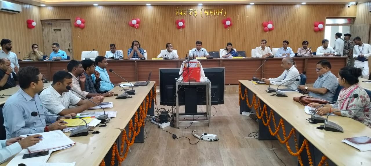 हिंदी समाचार | डीएम की अध्यक्षता में...