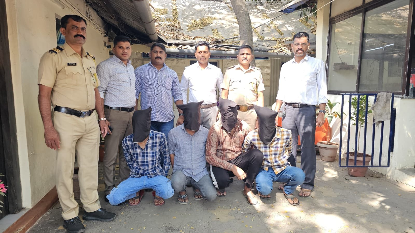 हिंदी समाचार |प्रेम जाल में फंसाकर युवक की...