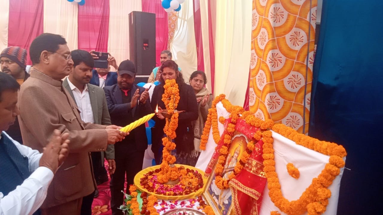 हिंदी समाचार |सेन्ट्रल पब्लिक स्कूल आजमगढ़...