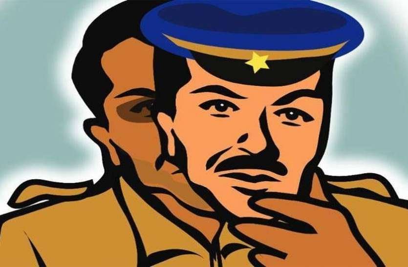 हिंदी समाचार |नकली पुलिस बनकर करते थे लूट