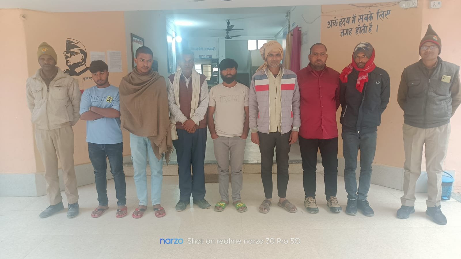 हिंदी समाचार |बरसठी पुलिस ने सात अभियुक्त...