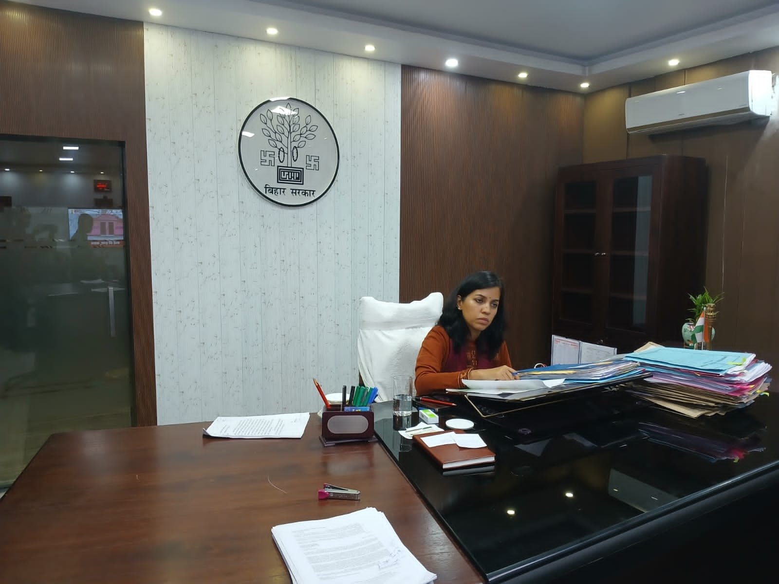 हिंदी समाचार |डीएम ने की 18 द्वितीय अपील...