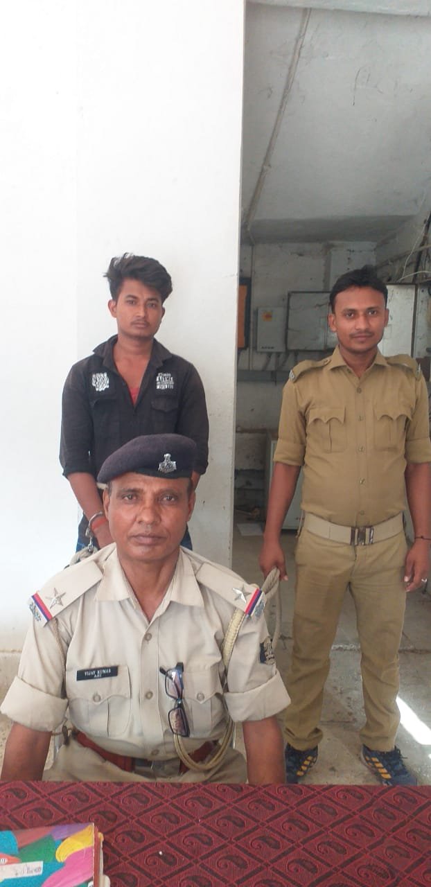 हिंदी समाचार |25 लीटर देसी महुआ वाली शराब के...