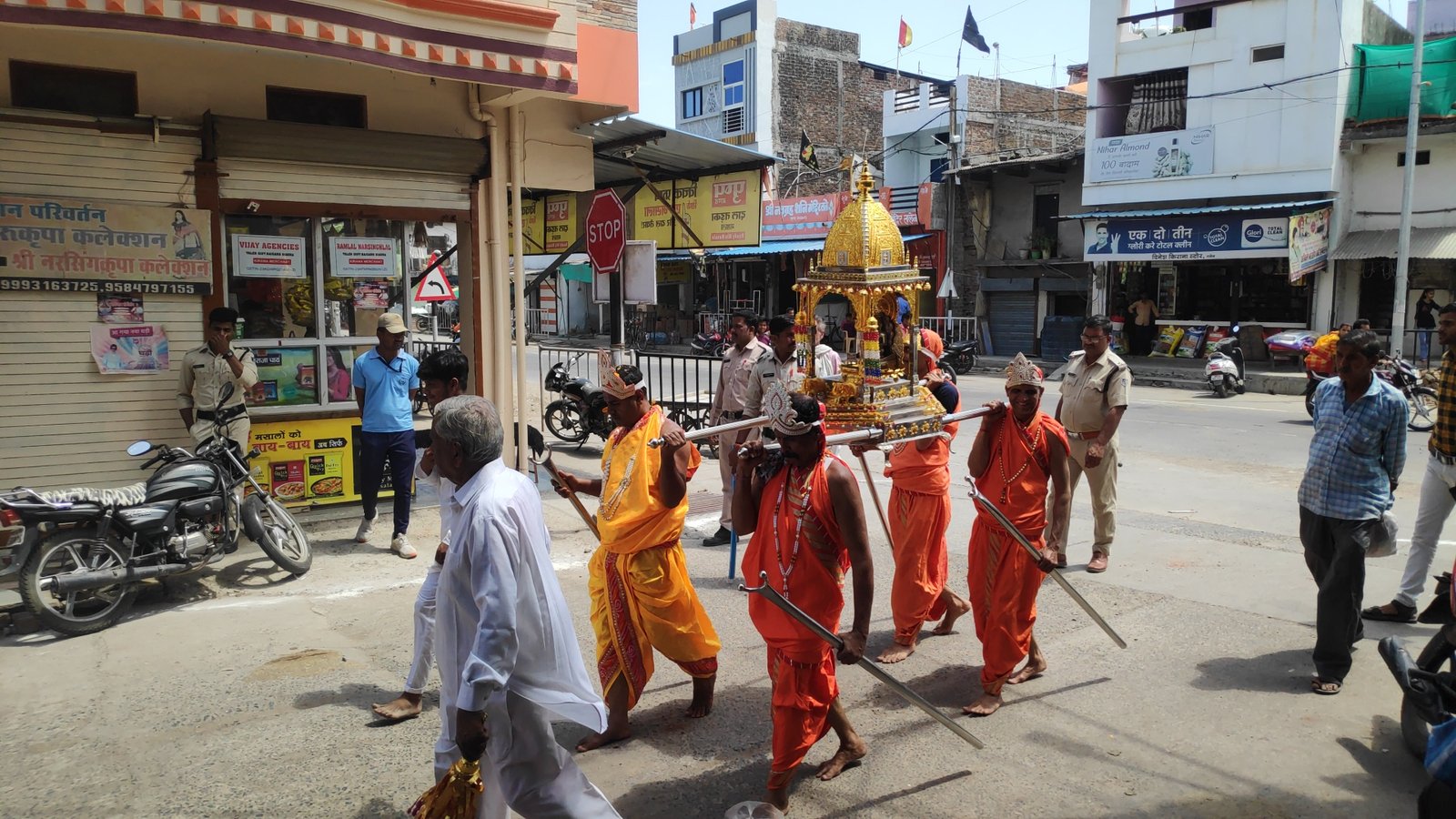 हिंदी समाचार |नगर तलेन में निकली श्री जी की...