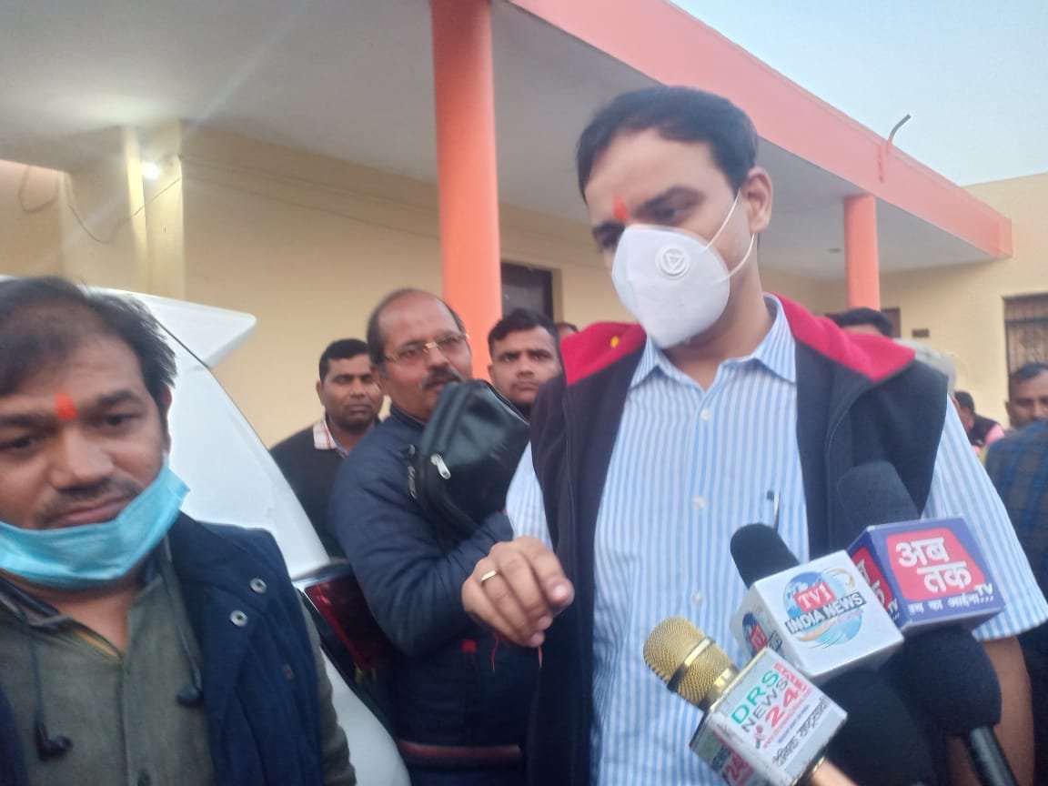 हिंदी समाचार |लंबे समय से एक जगह जमे...