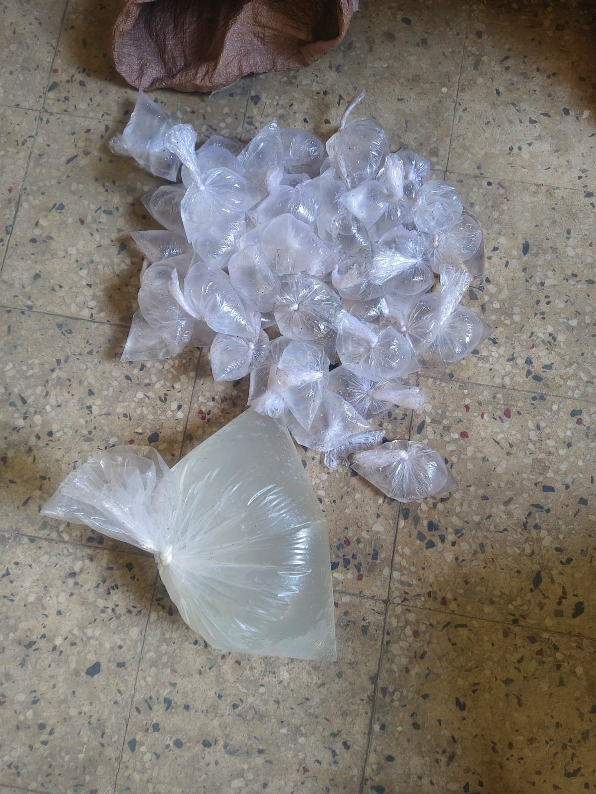 हिंदी समाचार | 38 लीटर महुआ शराब बरामद...