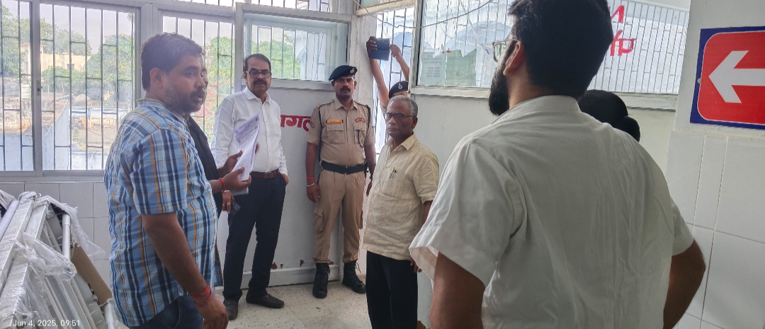 हिंदी समाचार |जिला पदाधिकारी ने किया सदर...