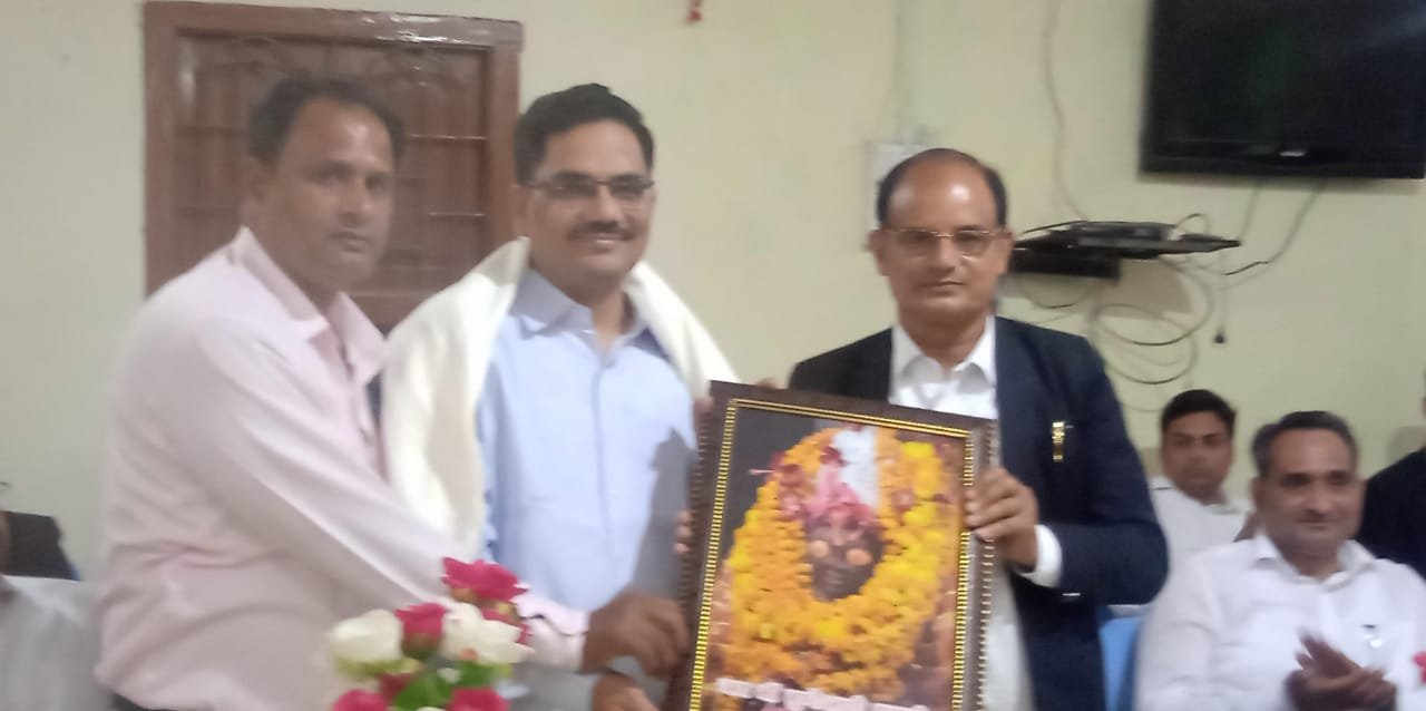 हिंदी समाचार |जिला अधिवक्ता संघ द्वारा जिले...