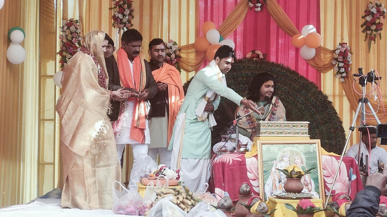 हिंदी समाचार |ब्लाक प्रमुख डोभी के आवास पर...